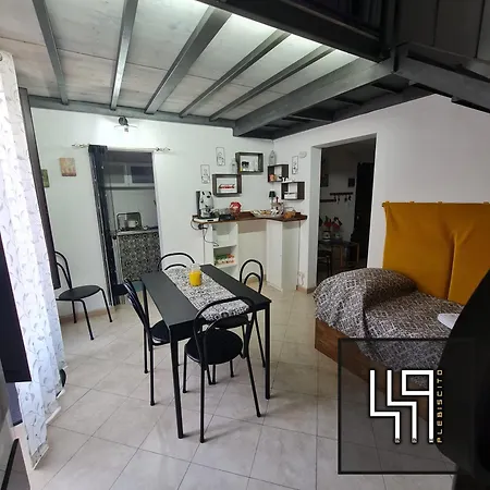 449 Plebiscito Apartment