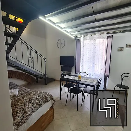 Apartment 449 Plebiscito